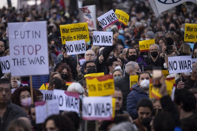 Manifestacion No a la Guerra ucrania Plaza Catalunya Sergi Alcàzar 06