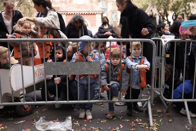 Sant Medir 22, caballos, caramelos, Gracia, niños - Sergi Alcàzar
