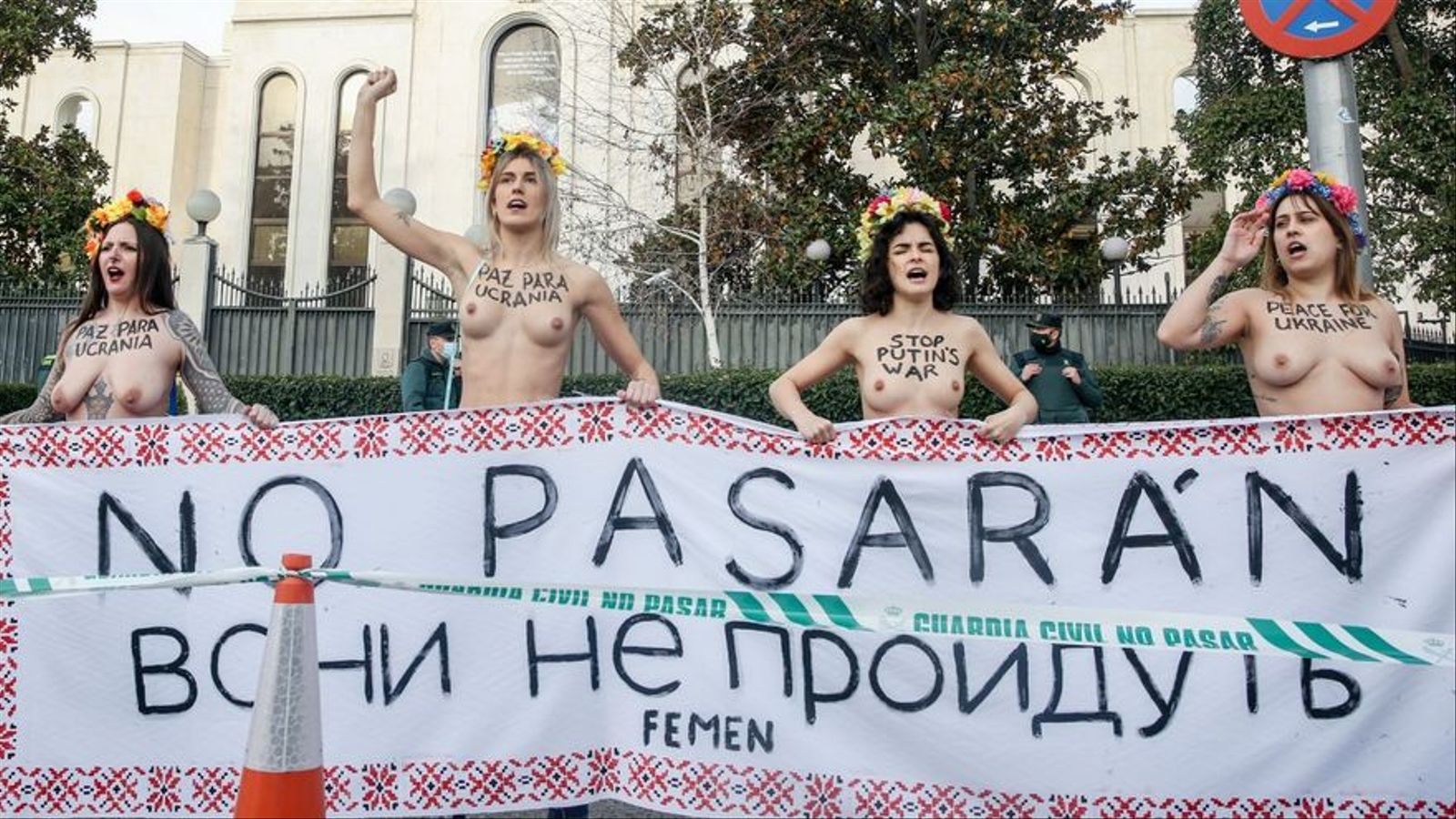 femen rusia embajada 