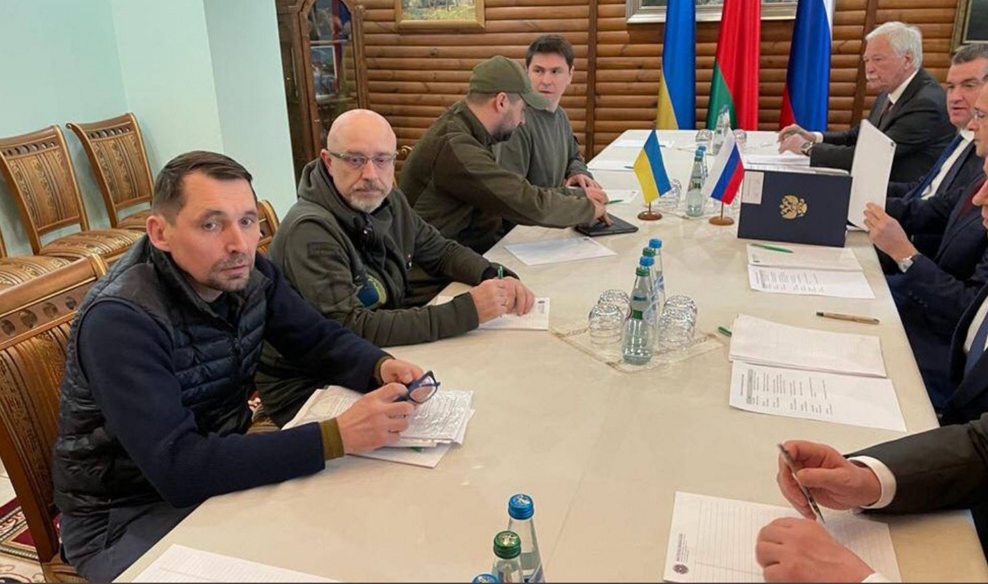 mesa diálogo Ucrania Rusia Gobierno ucraniaJPG