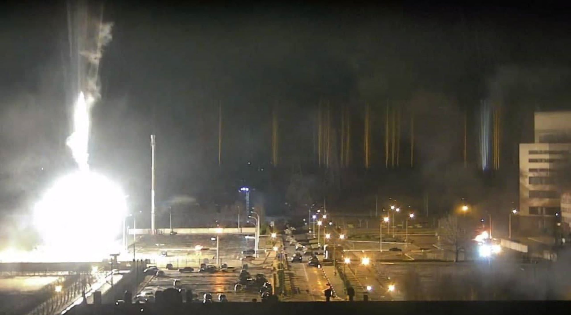explosion central nuclear ucrania / @mucadelebirlig3