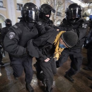 manifestacion rusia guerra ucrania policia represion efe