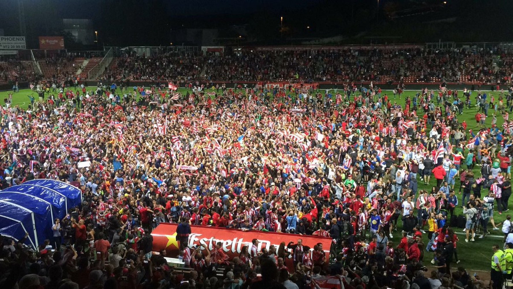 El Girona celebra l'ascens a la gespa de Montilivi