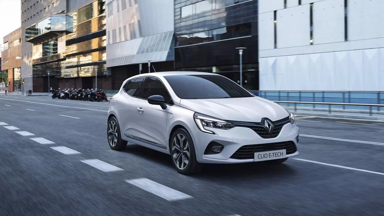 Renault coloca uno de sus modelos en el podio de los más vendidos ahora en España, no es un SUV