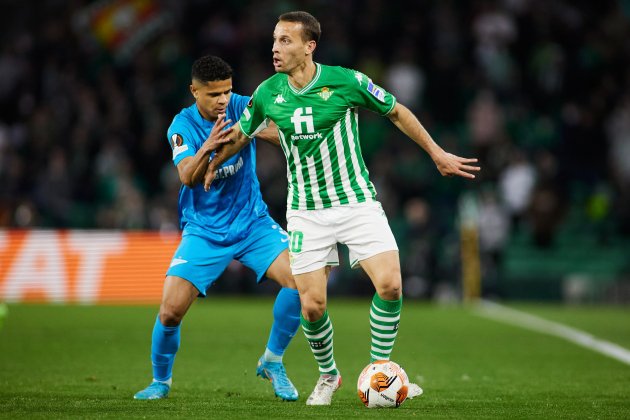 douglas santos sergio canales zenit sant petersburg real betis europa league europa press