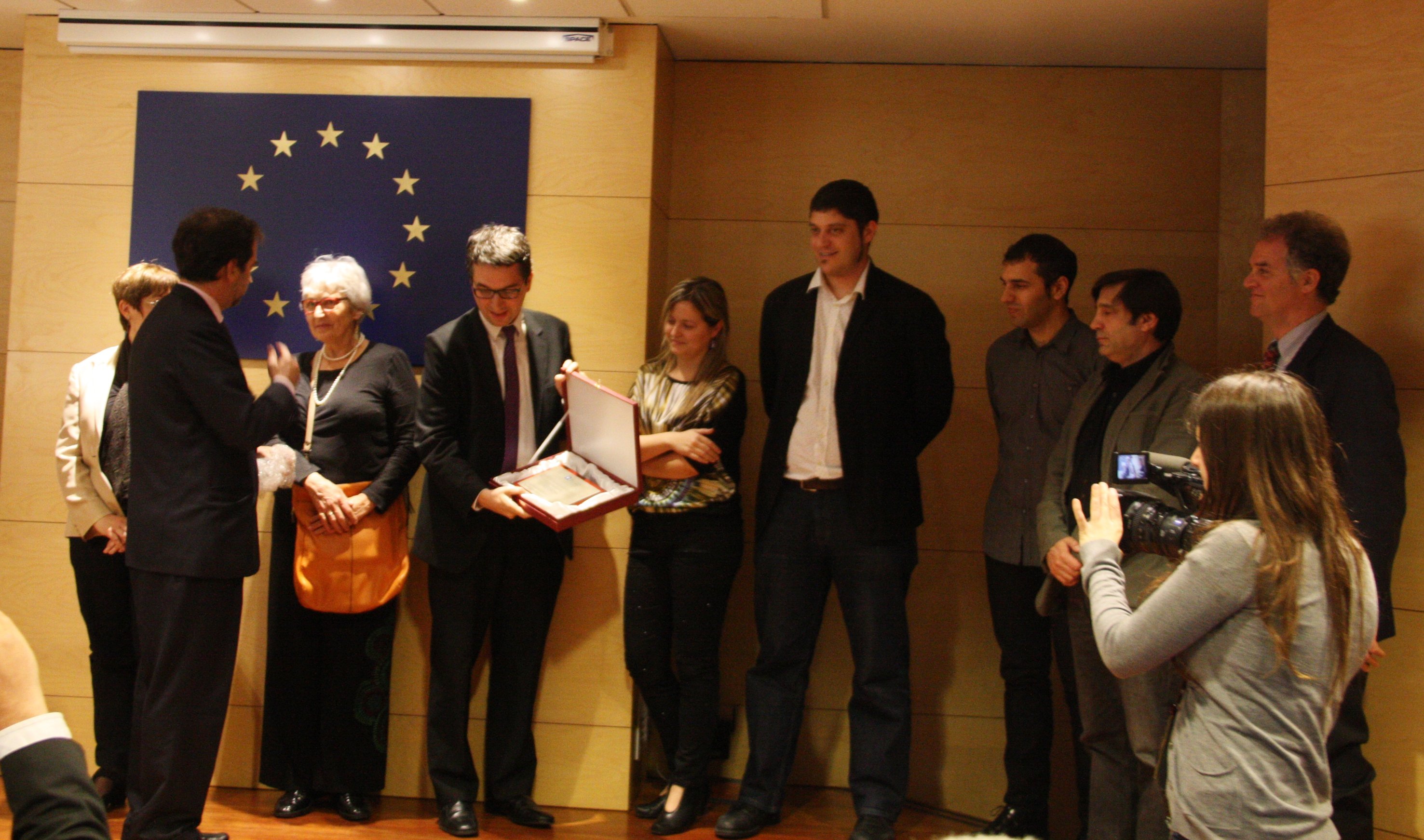 Economistas y juristas catalanes salen en defensa del referéndum