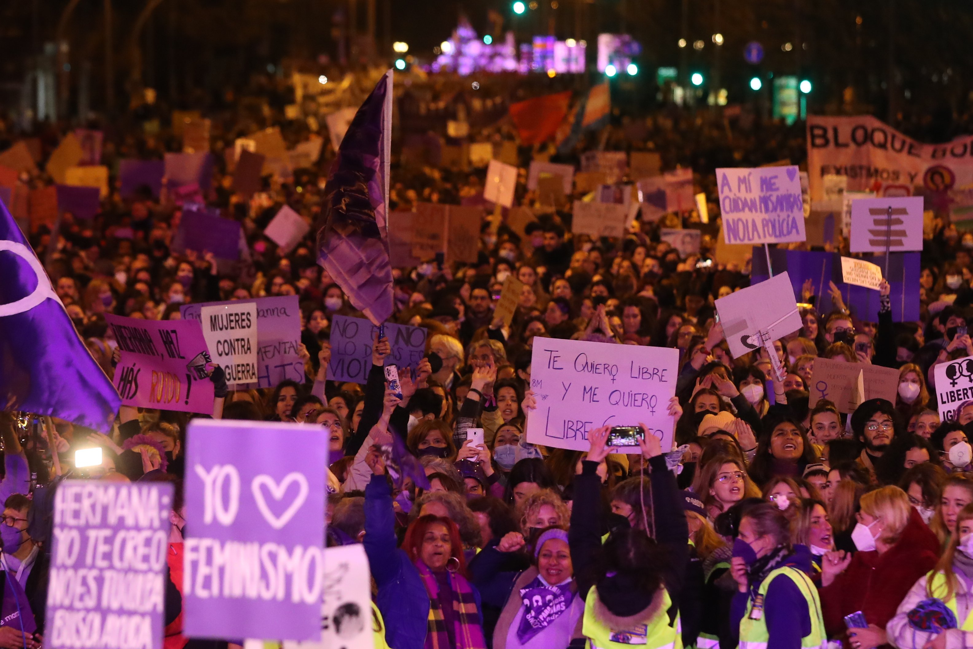 El feminisme omple els carrers de Madrid malgrat la divisió