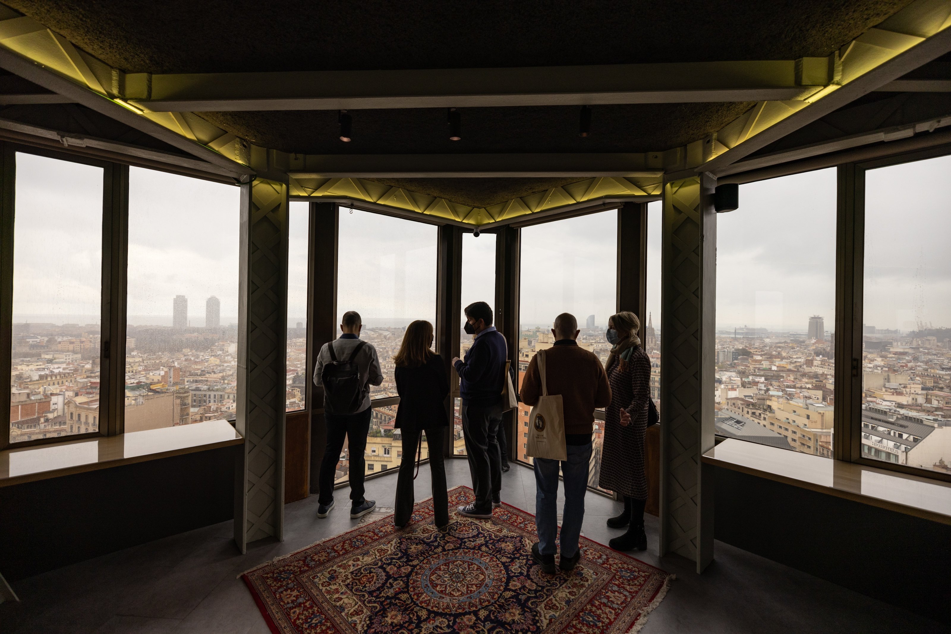 Barcelona estrena mirador al centre de la ciutat: la brutalista Torre Urquinaona