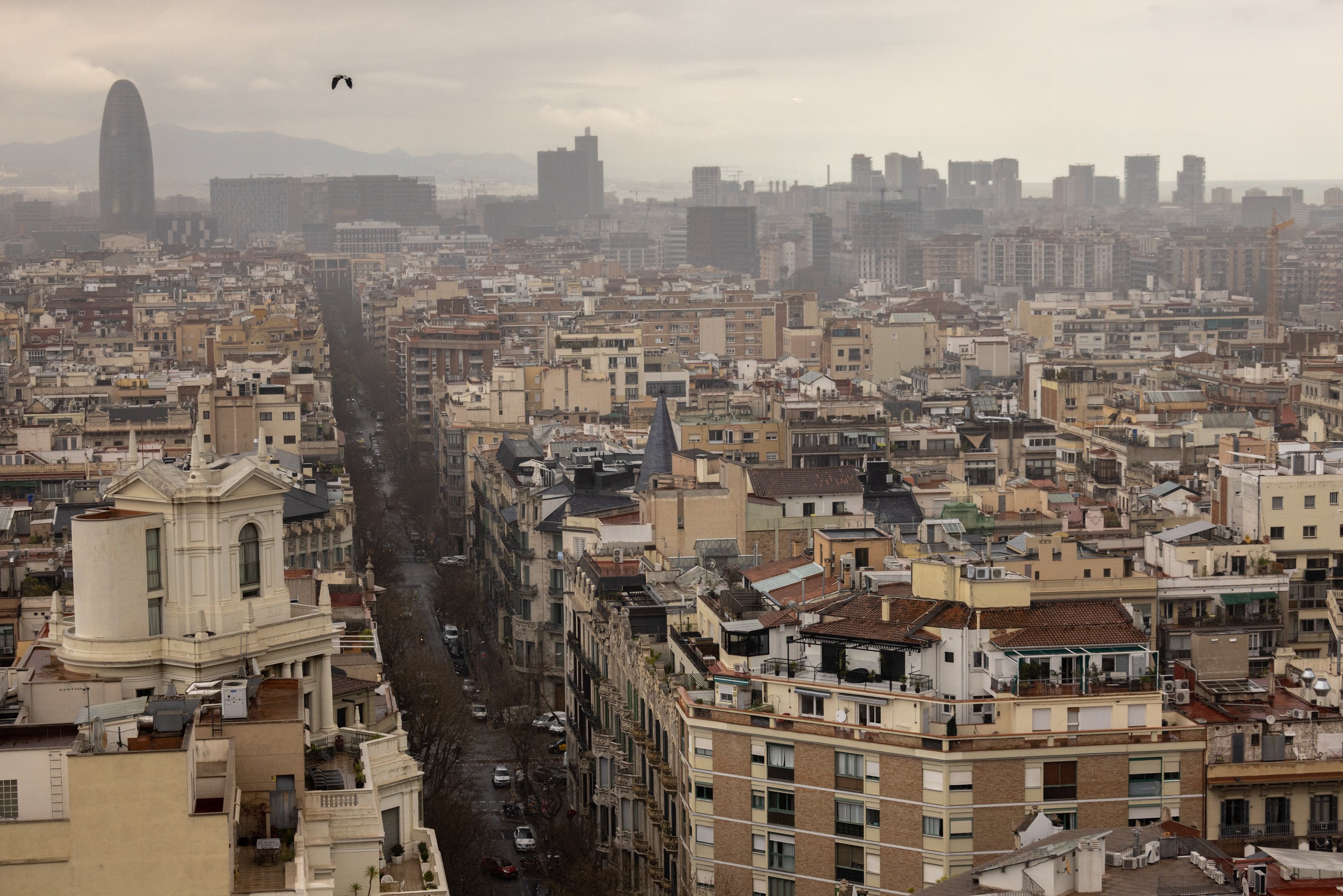 Vuelve el polvo africano: activado un aviso preventivo por contaminación atmosférica en Barcelona