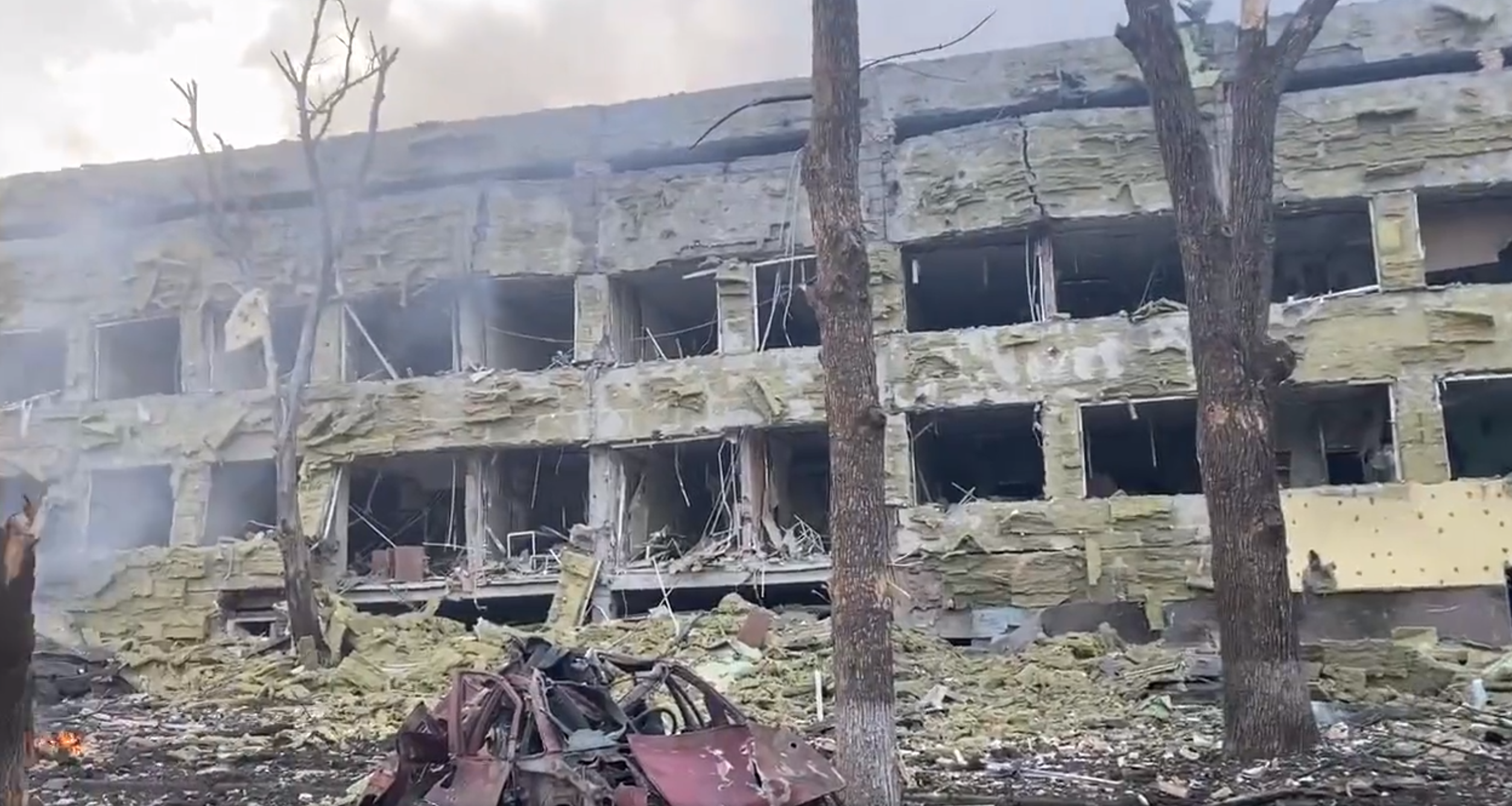 Rusia bombardea y destruye un hospital infantil en Mariúpol, en el sur de Ucrania