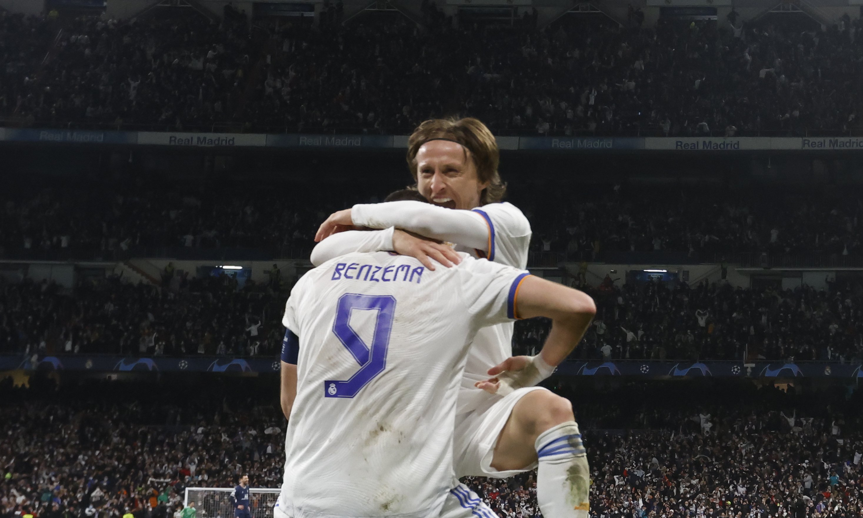 Gir inesperat amb Modric: les ofertes que ho posen molt difícil a Florentino Pérez i al Reial Madrid