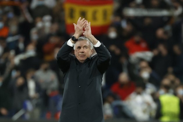 Ancelotti aplaudint Reial Madrid EFE