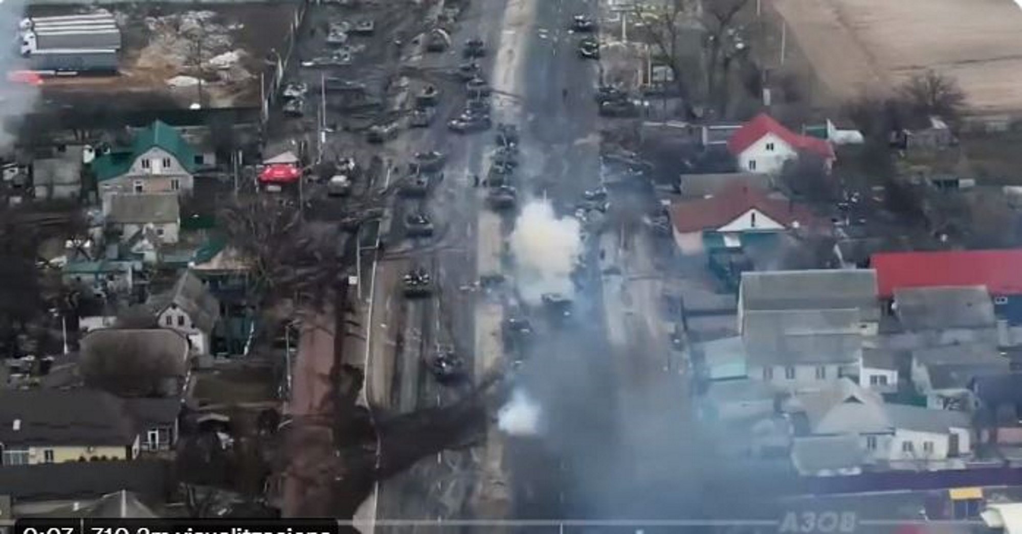 VÍDEO | Destruidos en las puertas de Kyiv grave error de una columna de tanques rusos