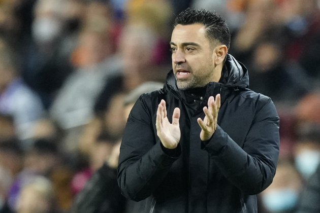 xavi hernandez aplauso barca efe