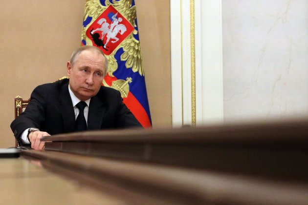 Presidente Ruso Vladimir Putin, Moscú, videoconferencia reunión miembros Kremlin, invasión Rusia Ucrania   Efe Mikhail Klimentyev