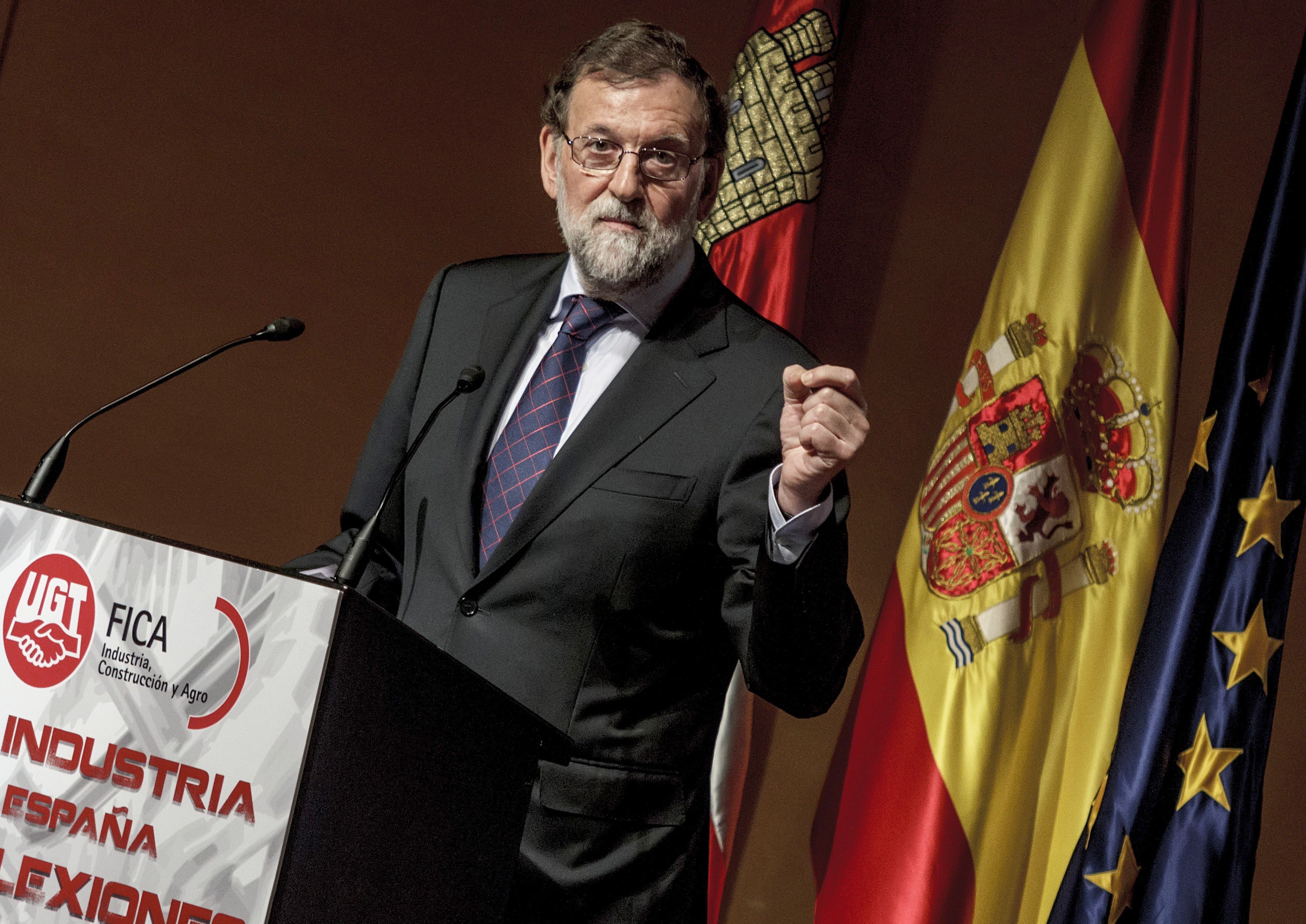 Rajoy convocará una cumbre para encarar el referéndum