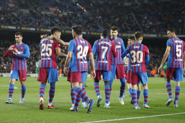 Aubameyang Busquets Gavi Pique Dembele celebracion gol Barça jugadoras EFE