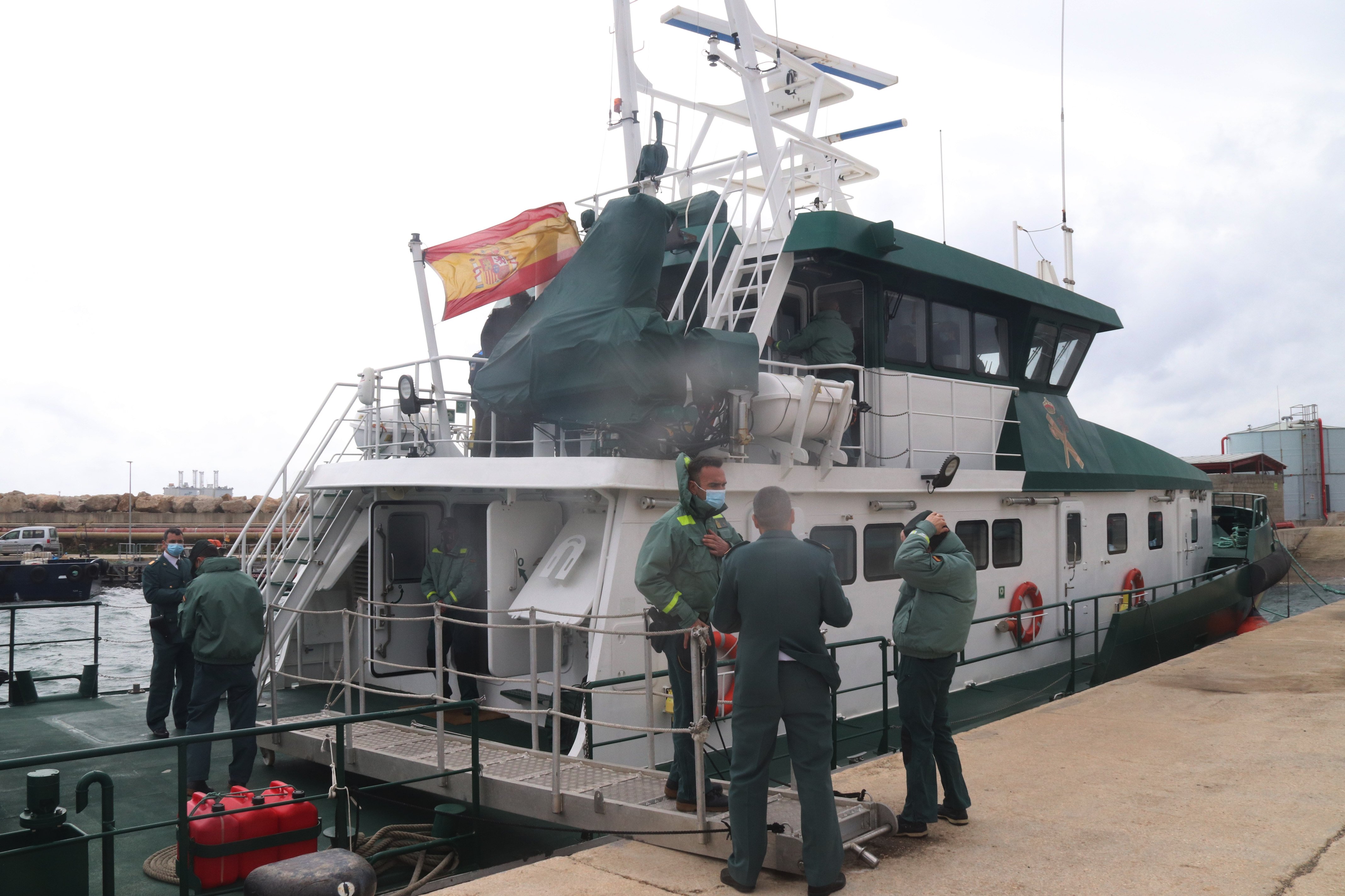 La batalla del mar: la pugna entre la policia marítima de la Guàrdia Civil i els Mossos