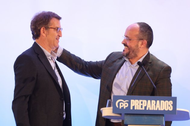 Alberto Núñez Feijóo Alejandro Fernández acto campaña presidencia PP en Barcelona - Sergi Alcàzar