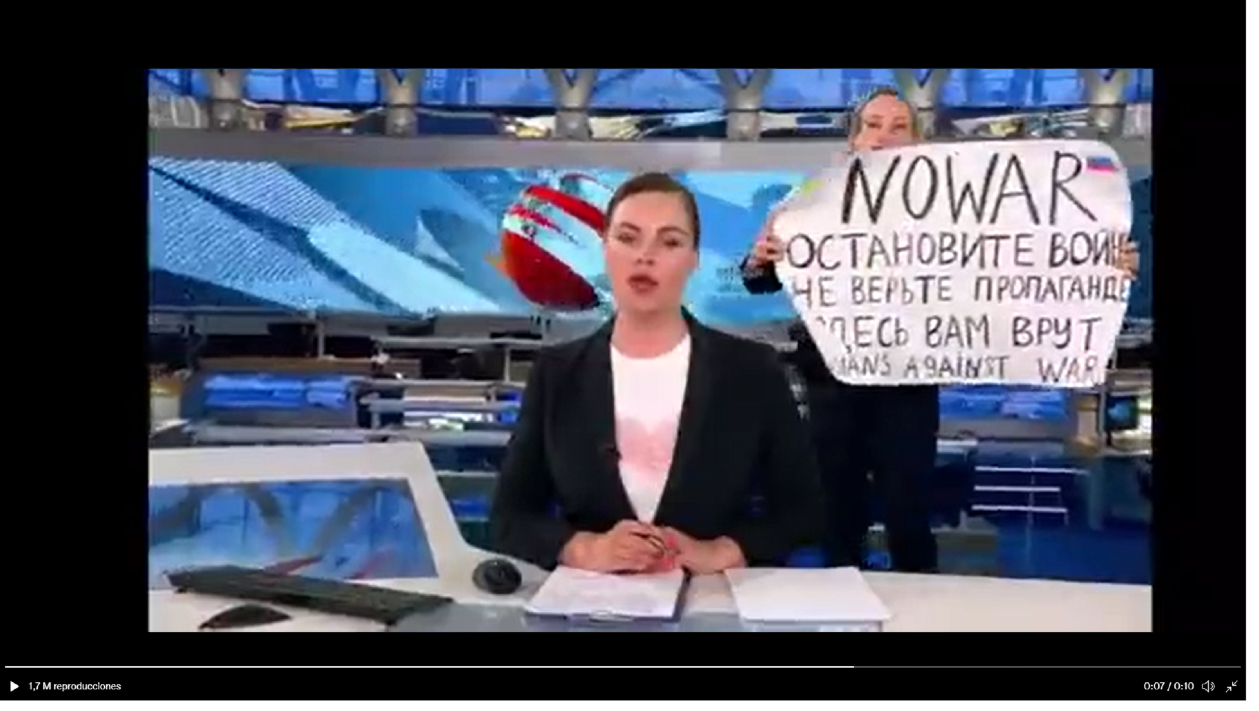 Una periodista de la televisió russa es rebel·la: "No et creguis la propaganda"