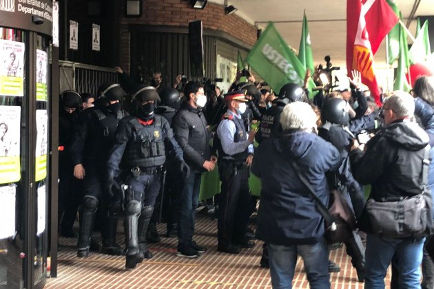 mossos departamento educacion manifestacion abel decano