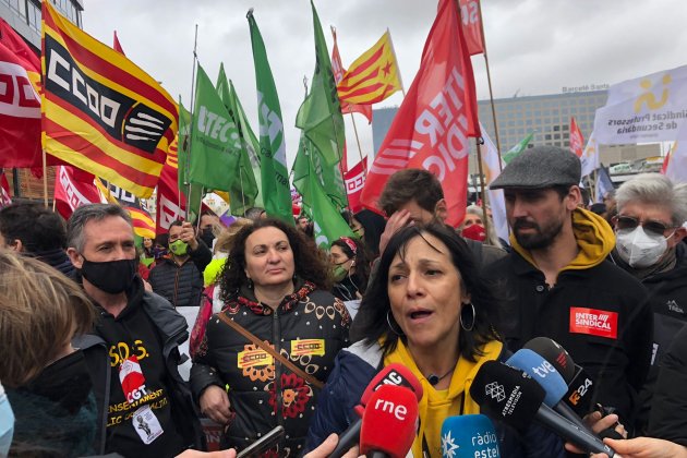 Iolanda Segura, sindicat USTEC carga contra el conseller, huelga maestros profesores, estación de Sants Abel Degà Iolanda Segura, sindicat USTEC carga contra el conseller, huelga maestros profesores, estación de Sants Abel Degà