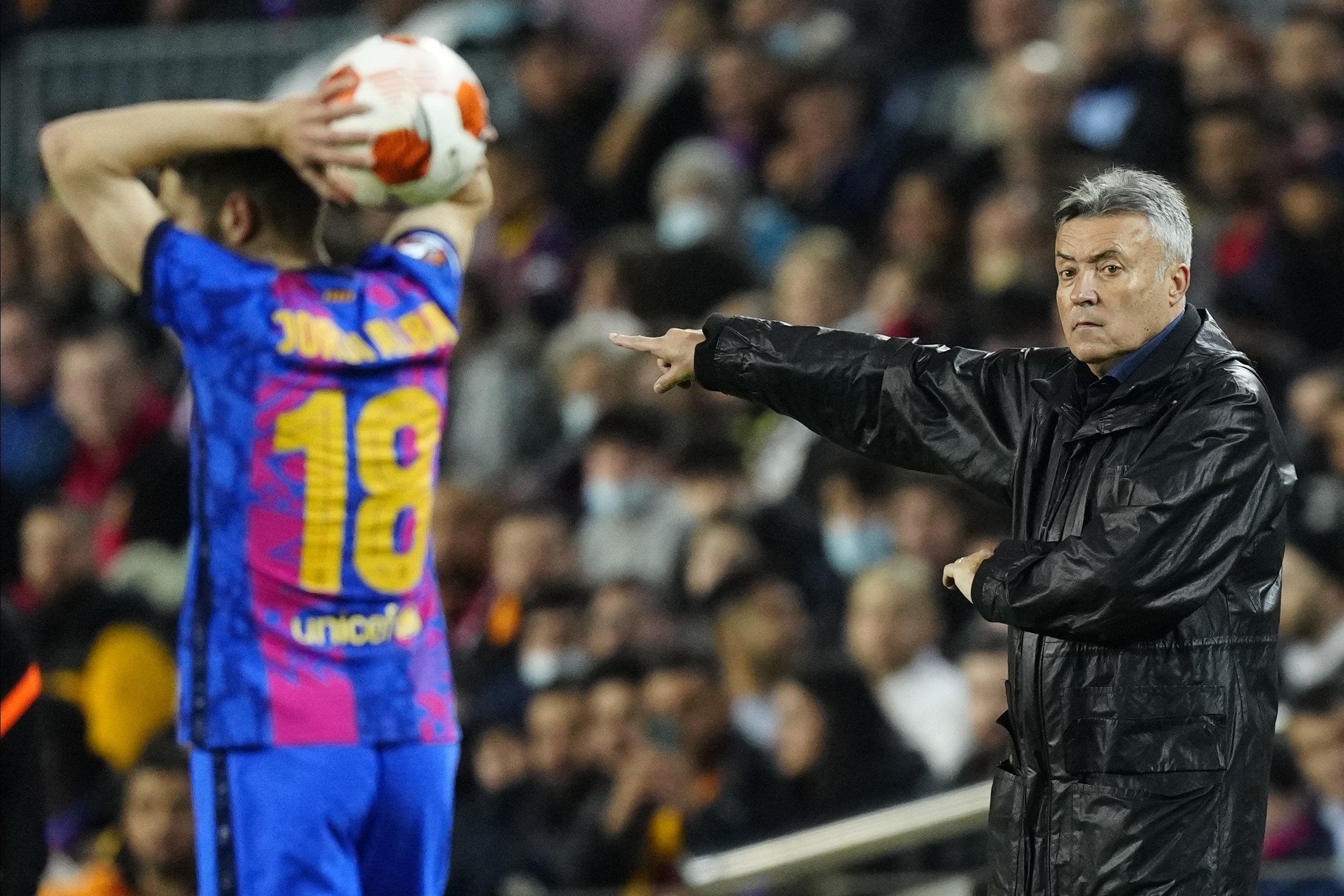 Nueva lección de Domènec Torrent, entrenador del Galatasaray, en defensa del catalán