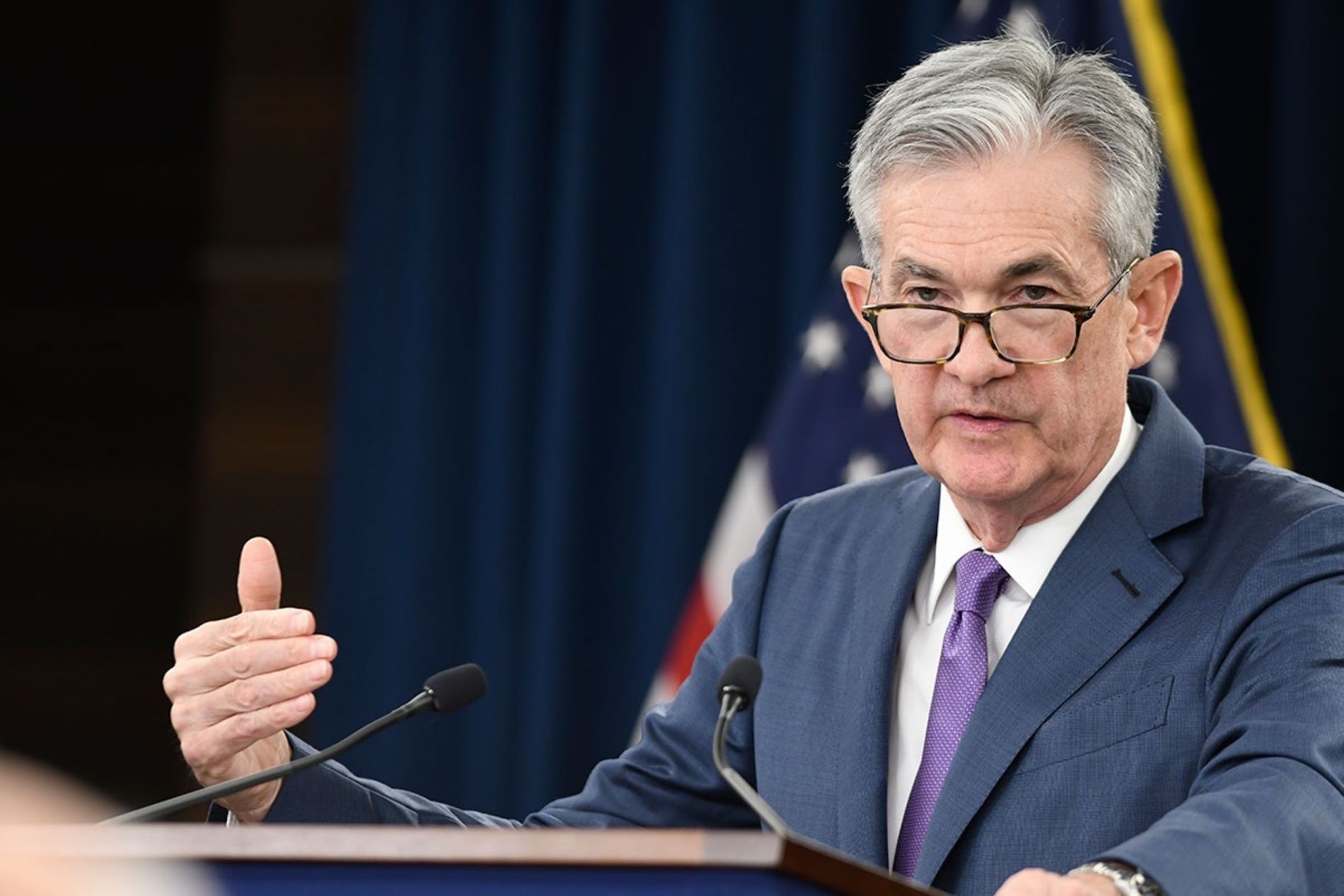 La Reserva Federal apuja els tipus d'interès per combatre la inflació desfermada