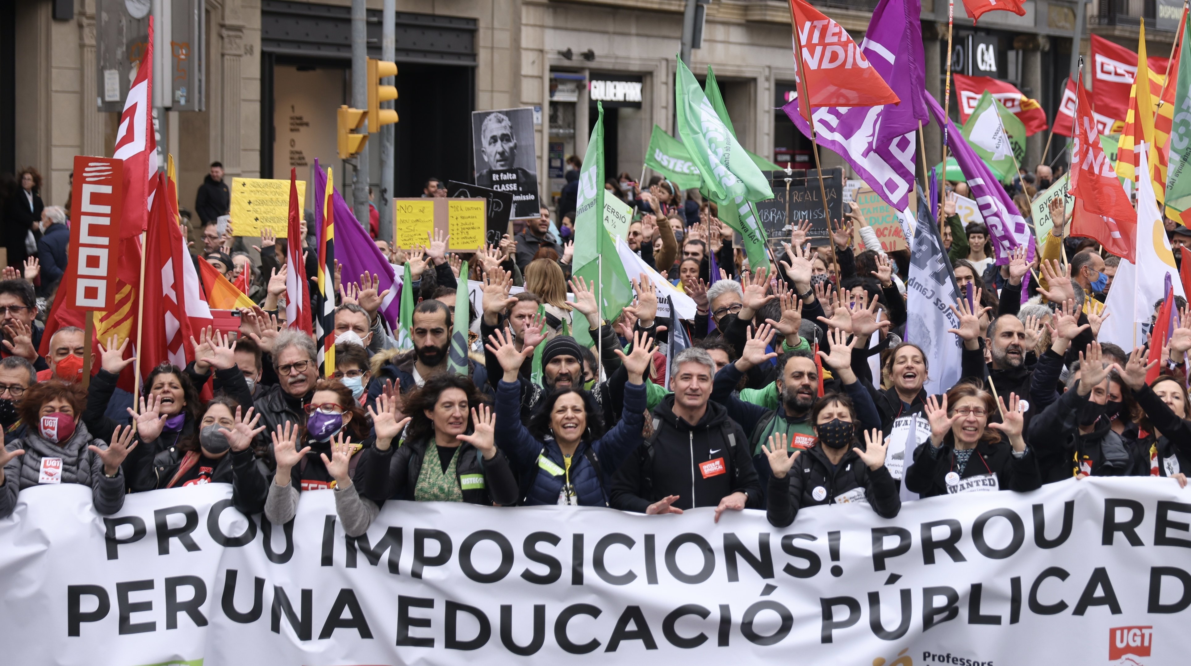 La vaga d'educació continua el 29 i 30 de març en plenes negociacions