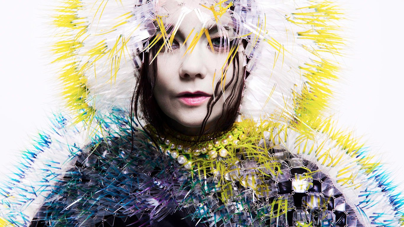 Björk dedica su single 'Declare independence' a Catalunya