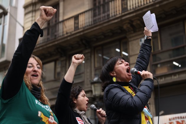 Manifestación maestros y profesores, tercera jornada, vía layetana, CCOO, UGT - Sergi Alcàzar