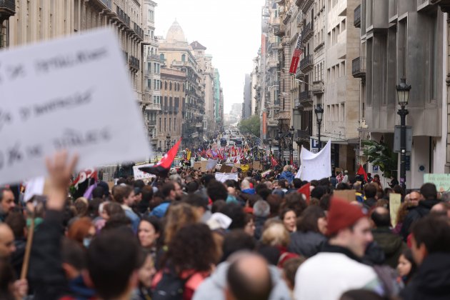 Manifestación maestros y profesores, tercera jornada, vía layetana, ambiente - Sergi Alcàzar