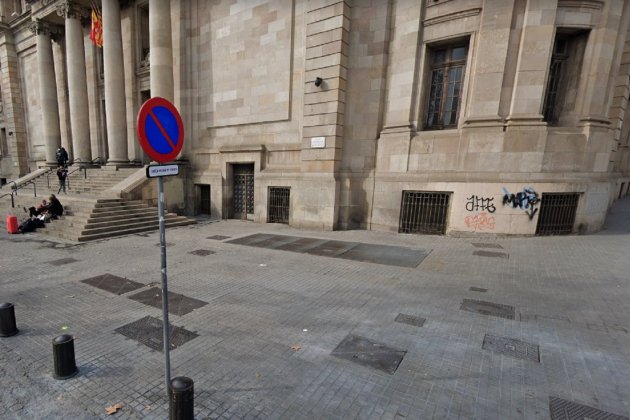 estado actual acceso estacion correos google street view