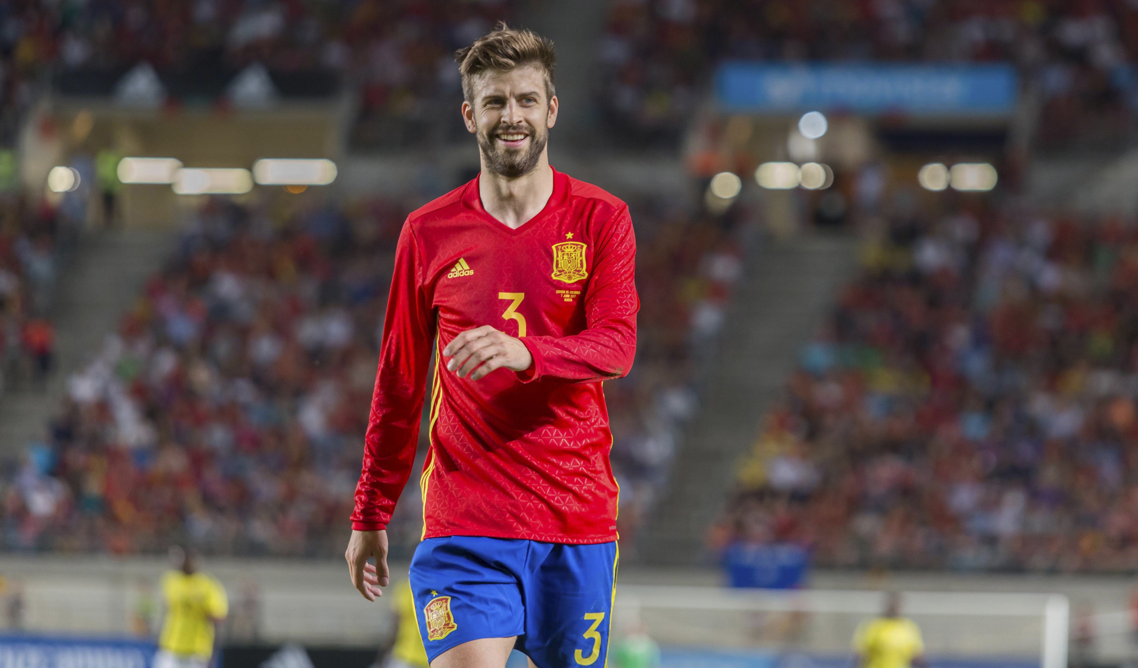 Piqué culpa a los medios de los silbidos que recibe con la selección