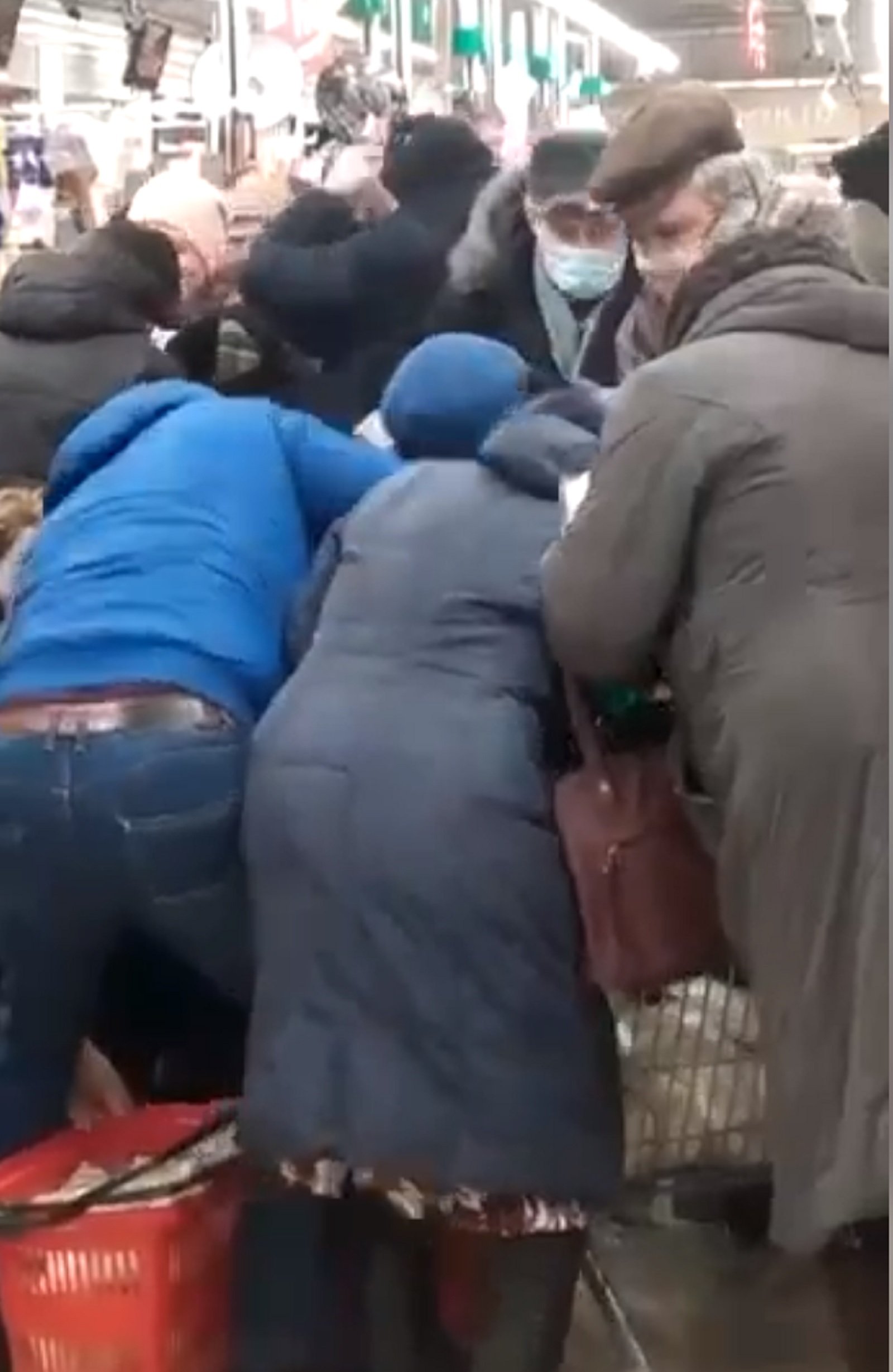 Els russos també paguen les conseqüències: guerra pel sucre als supermercats