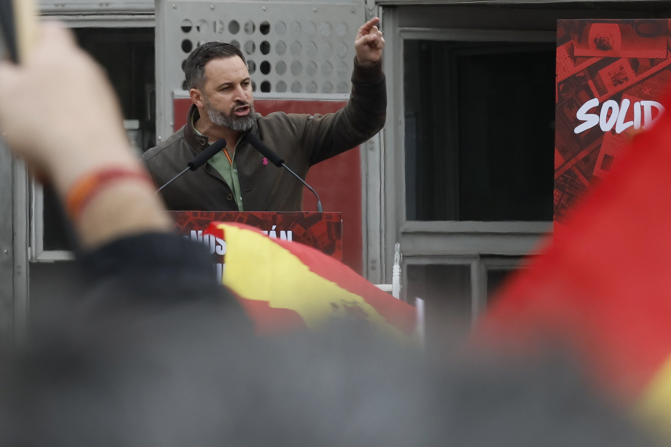 Vox només aconsegueix reunir 1.000 persones per demanar la dimissió del govern espanyol