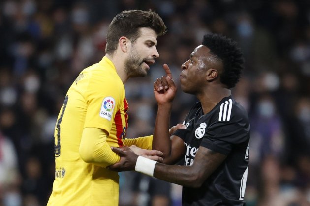 gerard pique vinicius jr discusion clasico bernabeu fcbarcelona real madrid EFE