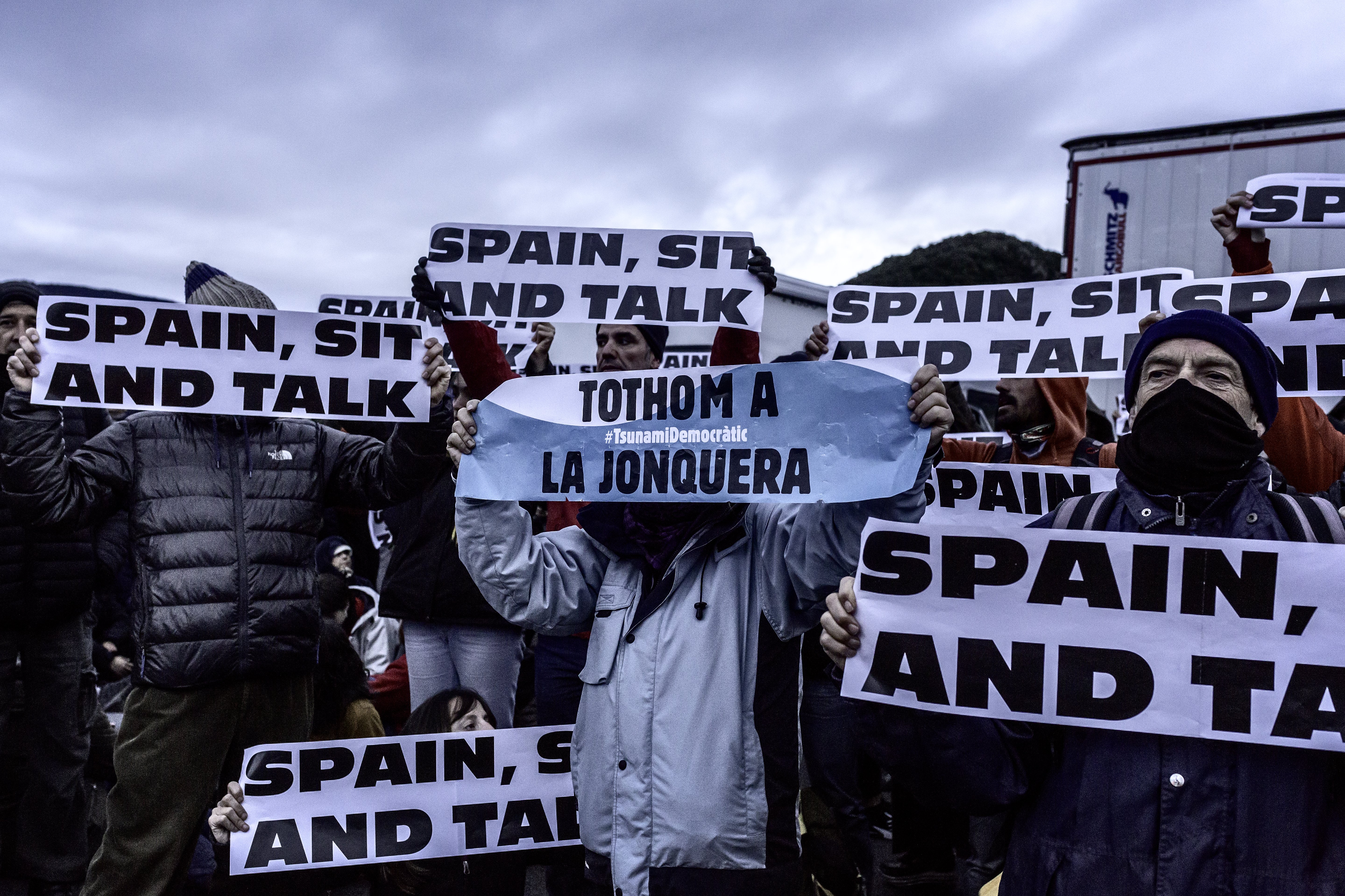 La Audiencia Nacional avala que dos policías heridos en plaza Urquinaona sean acusación en el caso de Tsunami