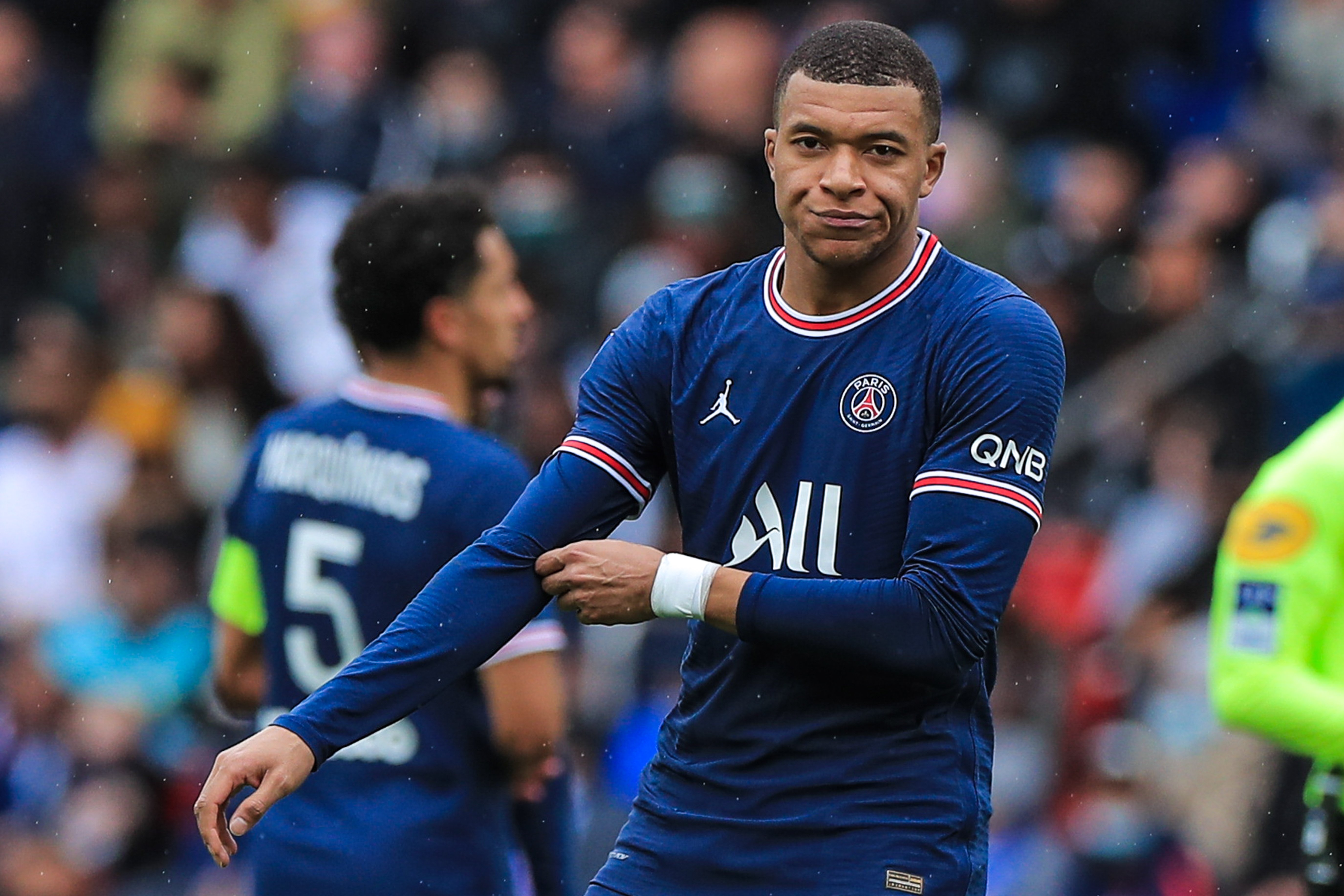 Mino Raiola utiliza a Mbappé para colocarle un fichaje a Florentino Pérez