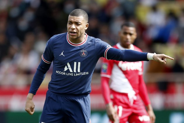 Mbappe senala PSG EFE