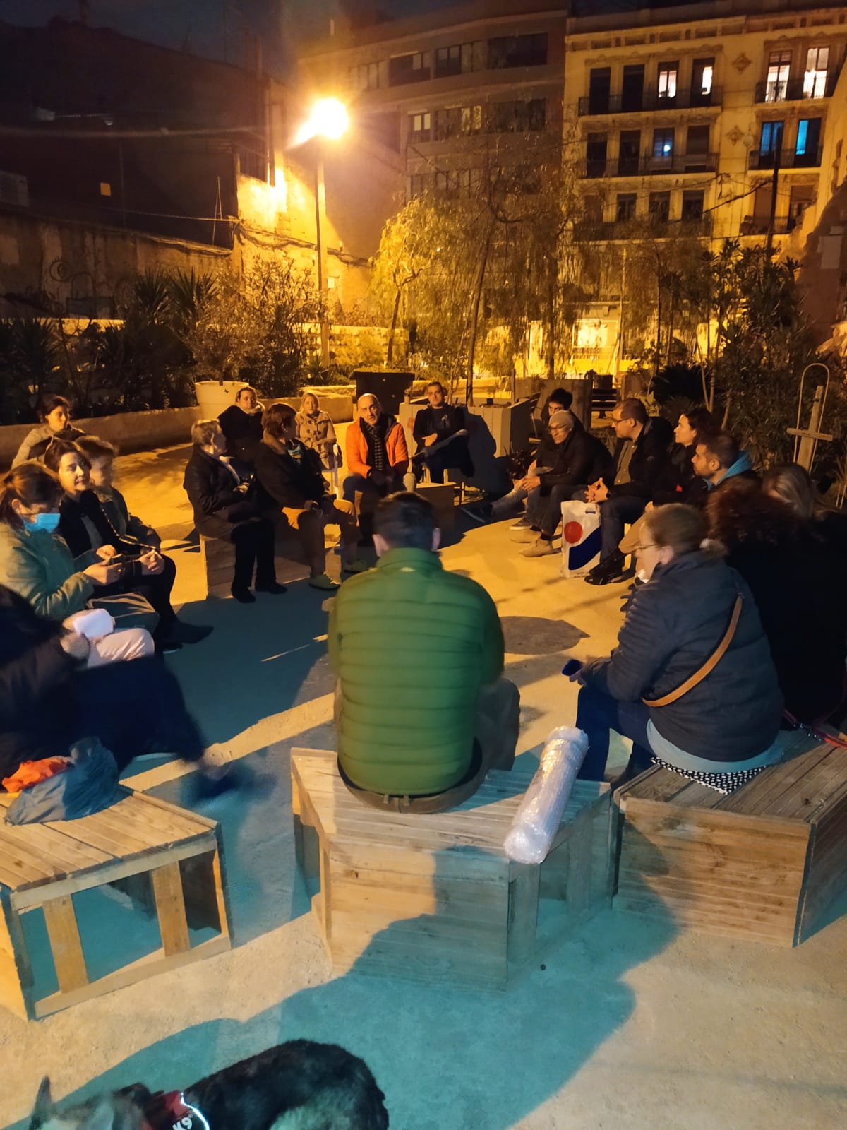 Veïnes del ‘Triangle Golfo’ del Poblenou, “fartes i indignades” pels botellons