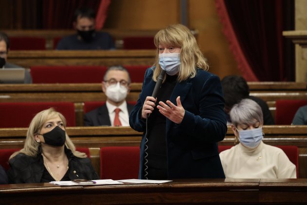natalia garriga sesion control govern parlament montse giralt natalia garriga sesion control govern parlament montse giralt