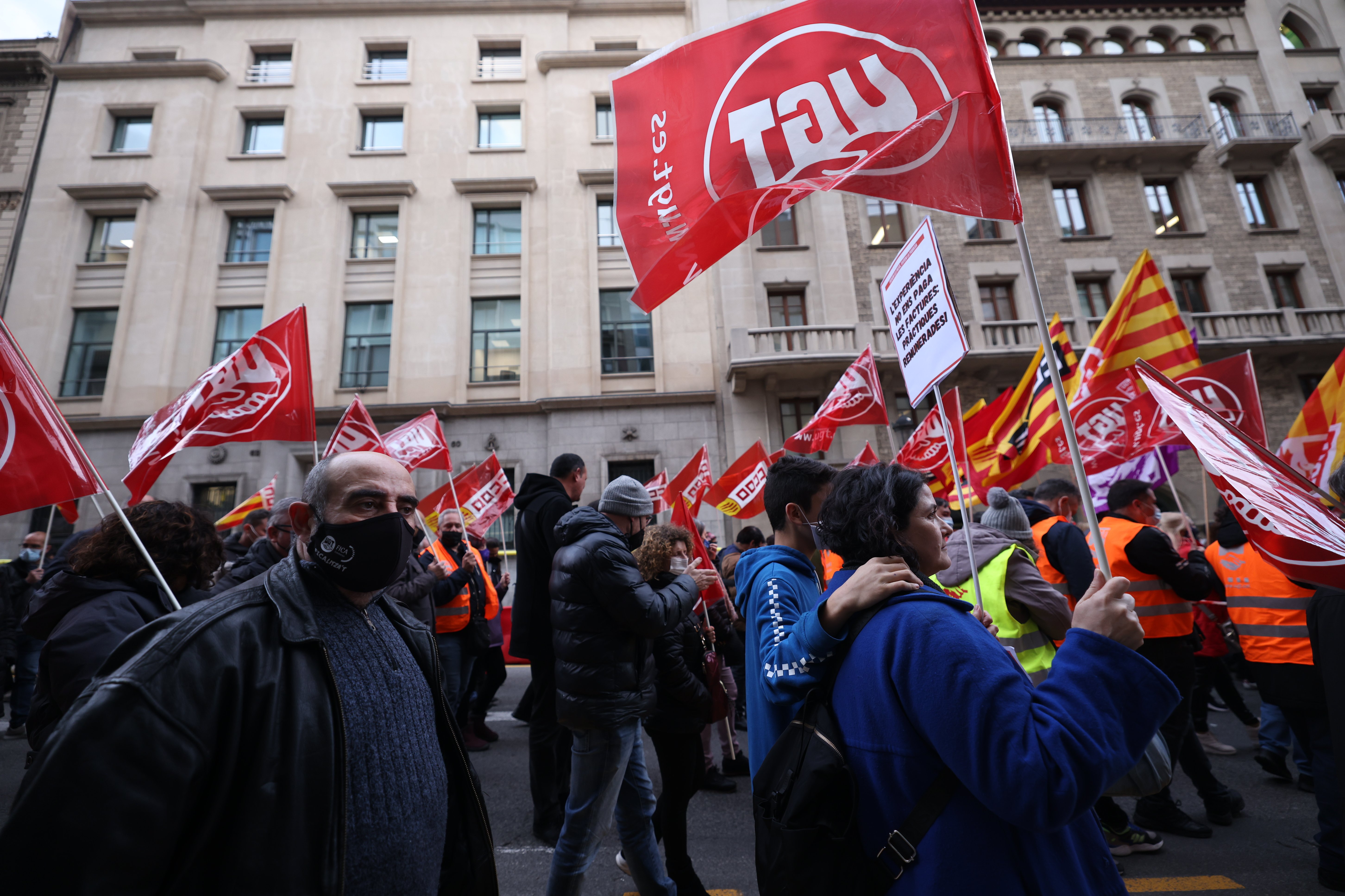 Els sindicats surten al carrer contra els preus de la llum i els carburants