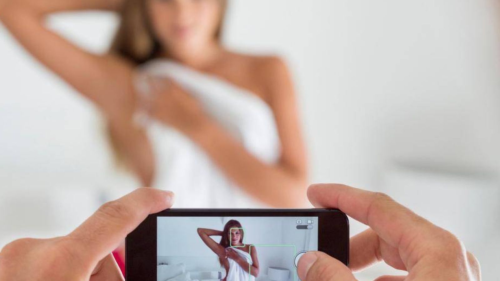 El envío de foto íntimas en redes sociales o aplicaciones de citas se convierte en delito