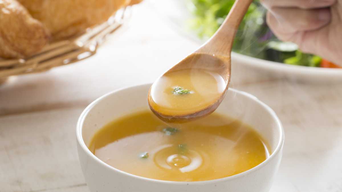 Sopa quemagrasas: un recurso rápido que nos puede ayudar a adelgazar