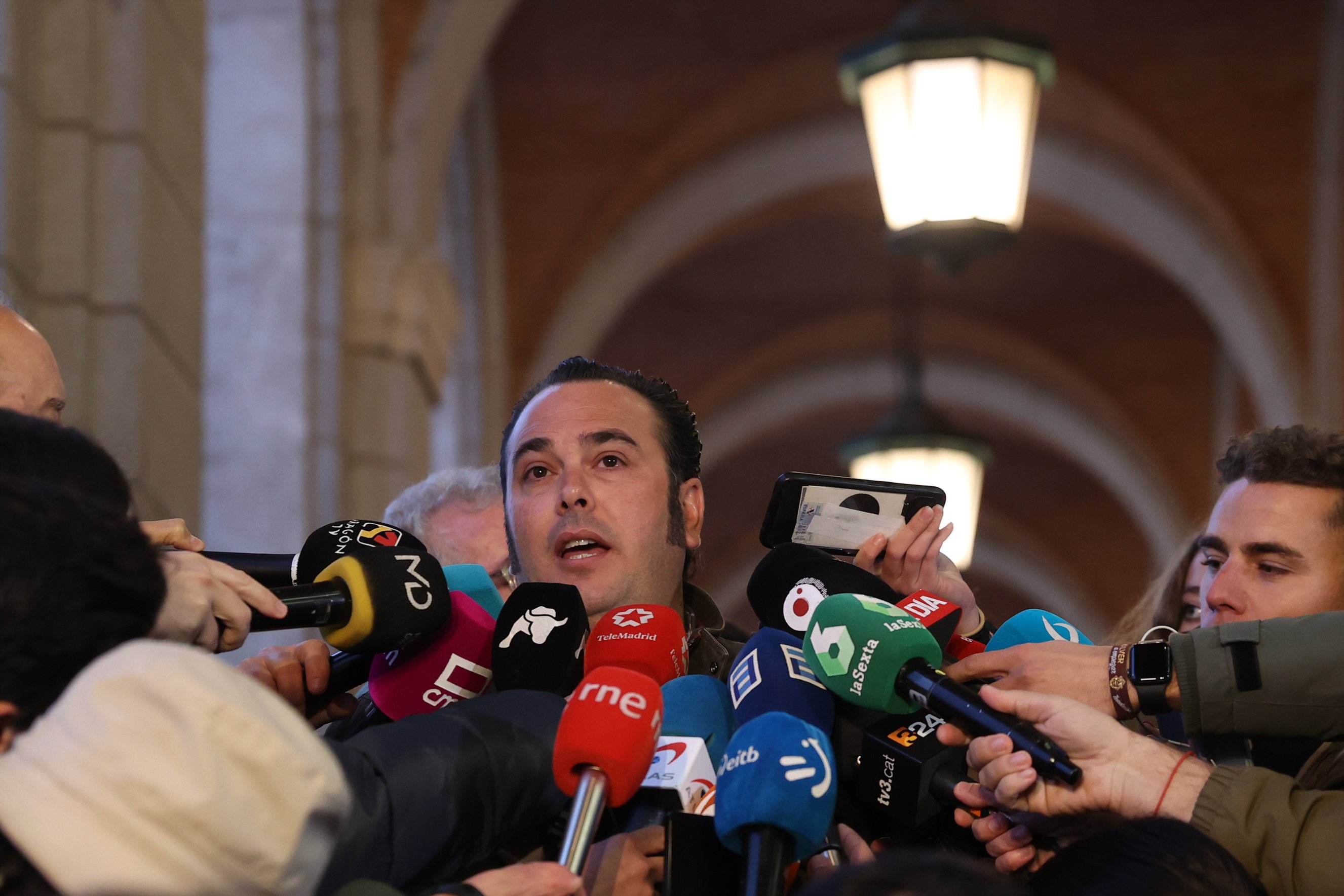 Els transportistes mantenen la vaga després de reunir-se amb la ministra Sánchez