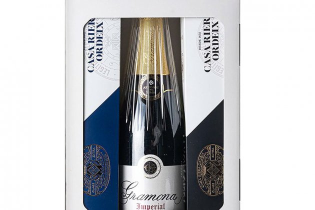 Estuche dos salchichones Casa Riera Ordeix + botella Brut Imperial Gramona Corpinnat2