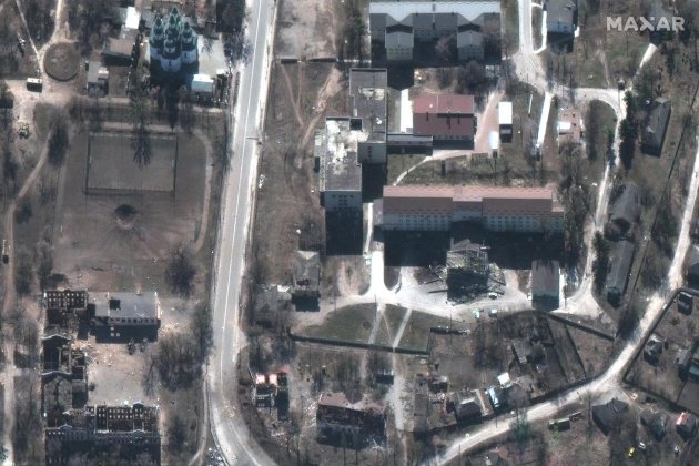 Imagen de satélite de un hospital dañado en Izium, Ucrania - Efe, Maxar