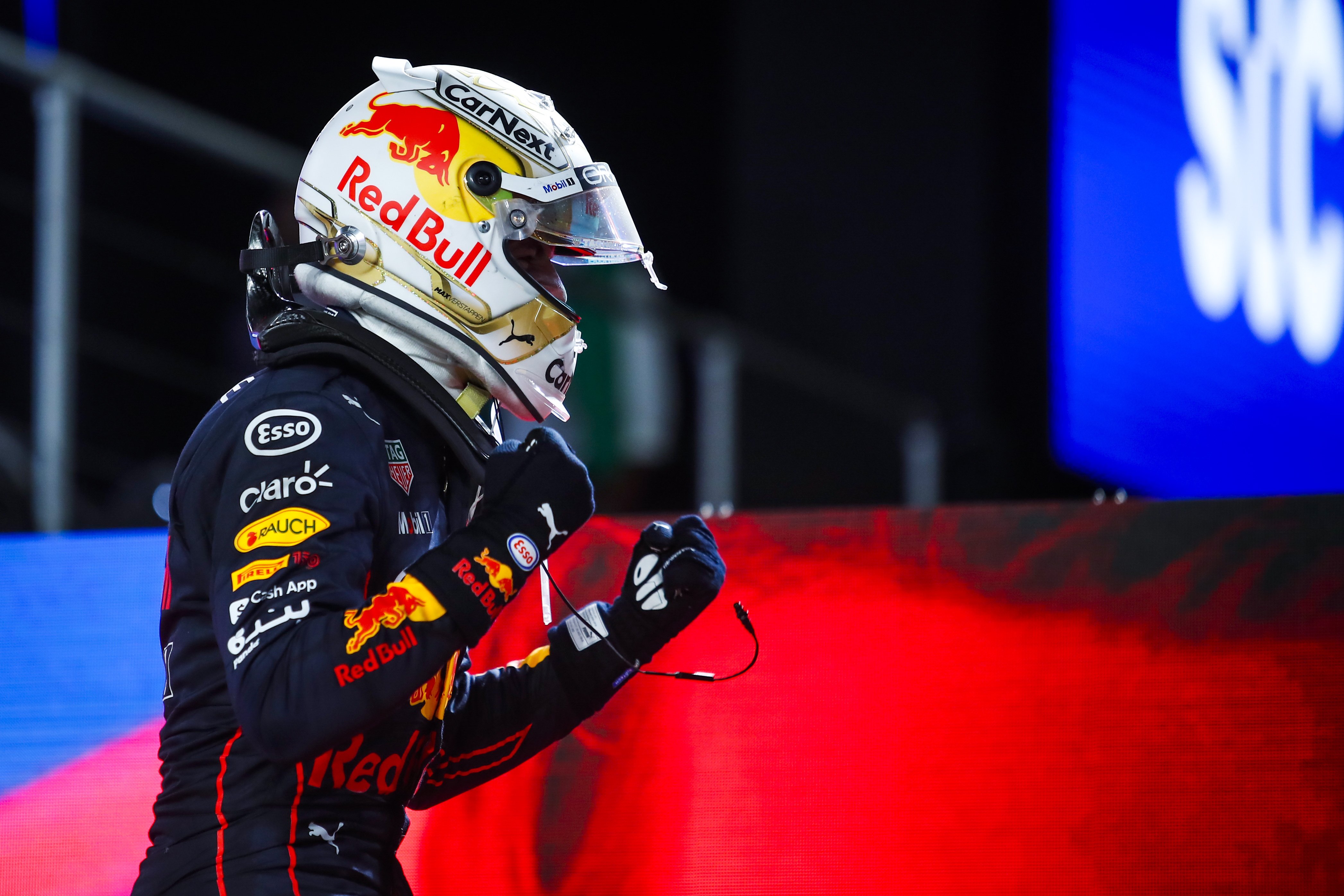Max Verstappen se lleva la victoria por delante de los Ferrari en el GP de Arabia Saudí de Fórmula 1