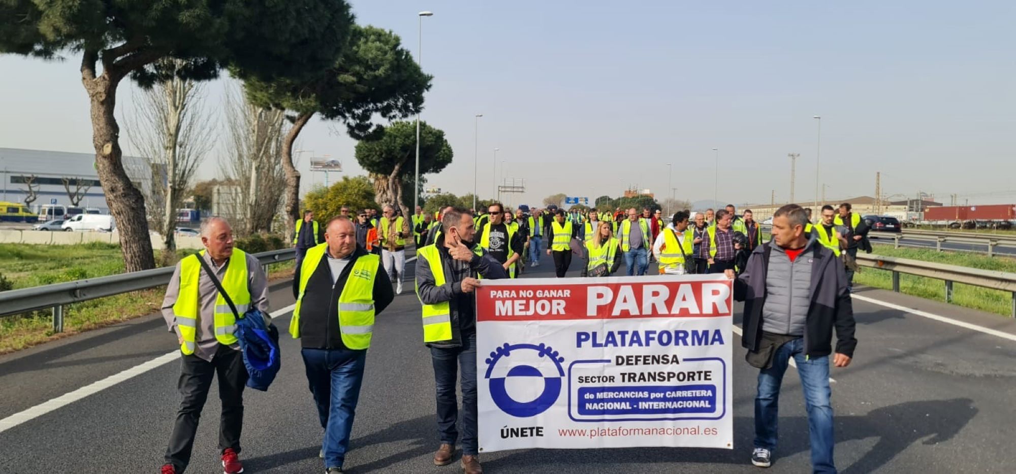 La huelga de transporte continúa en marcha a pesar del anuncio de nuevas medidas